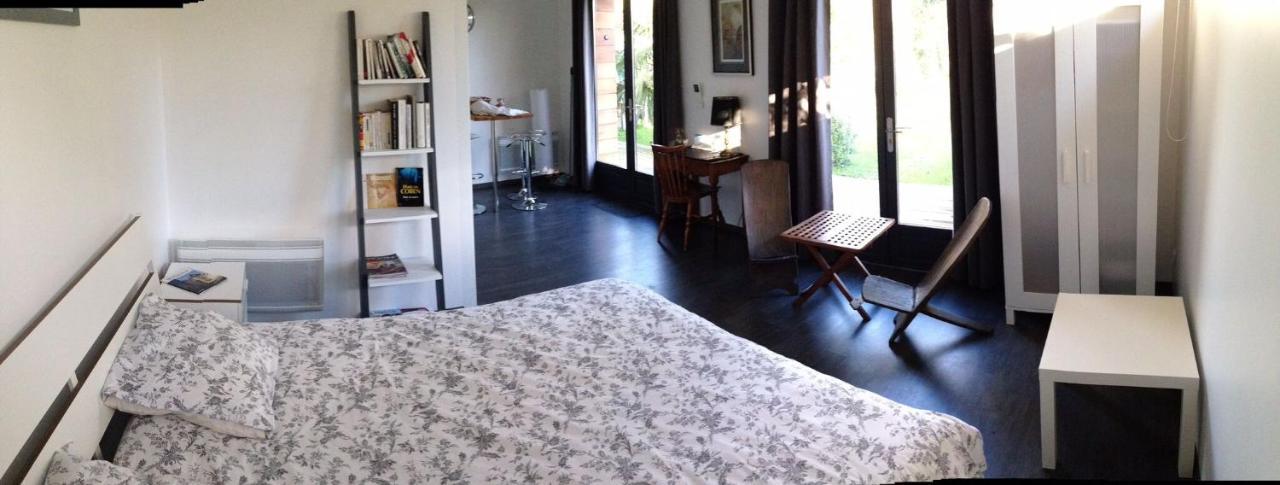 Chambre D'Hotes Du Clos Bamboo Mérignac Exteriör bild